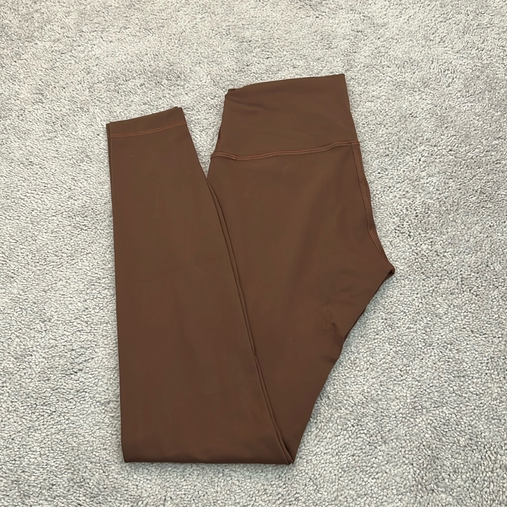 NWOT Lululemon Wunder Train Tight 28” - Size 6 Java